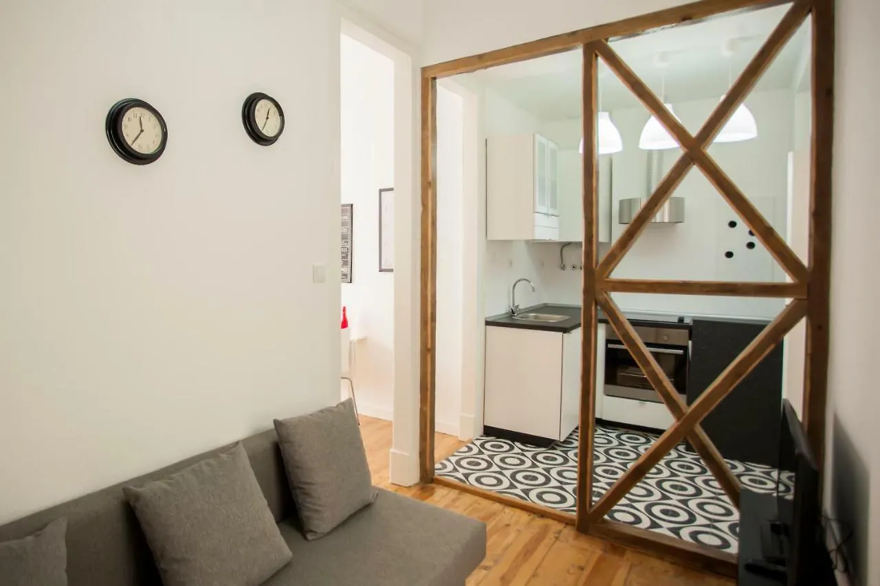 Cool Lisbon Apartment 0*,